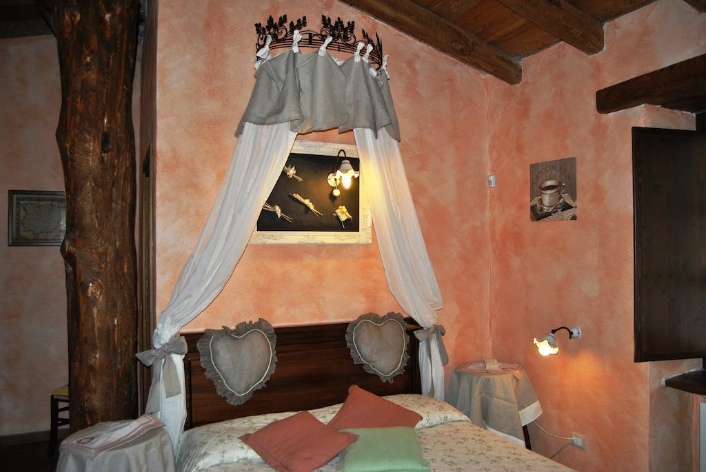 Le Macine Del Confluente Bed and Breakfast Badalucco Eksteriør billede